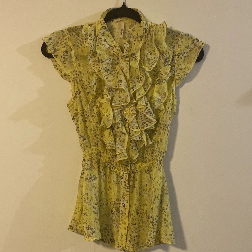 Myths, Sleeveless Yellow Floral Blouse, Buttons down under frills, Size M